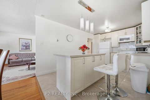 Photo 11 at 88 Hildenboro Square, L'Amoreaux, Toronto