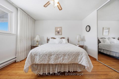 Photo 17 at 88 Hildenboro Square, L'Amoreaux, Toronto