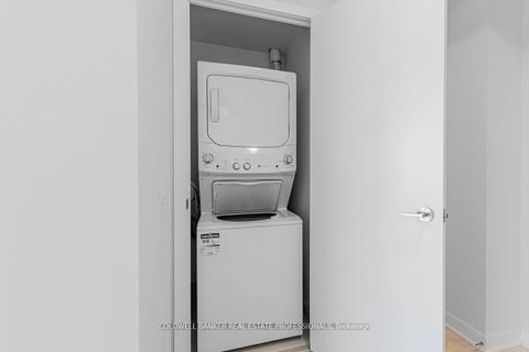 Photo 7 at 5304 - 2221 Yonge Street, Mount Pleasant West, Toronto