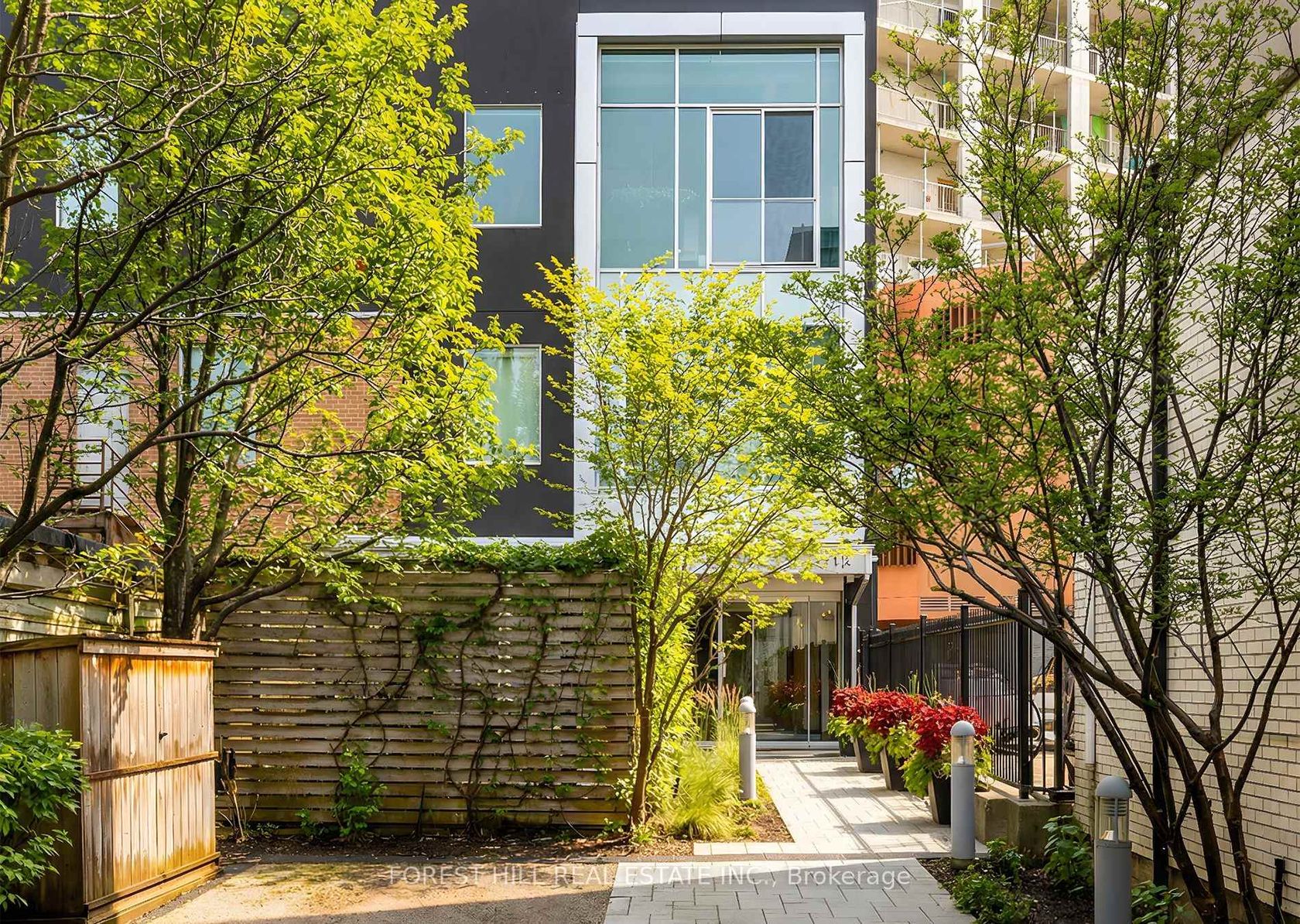 PH01 - 113 Dupont Street, Annex, Toronto 