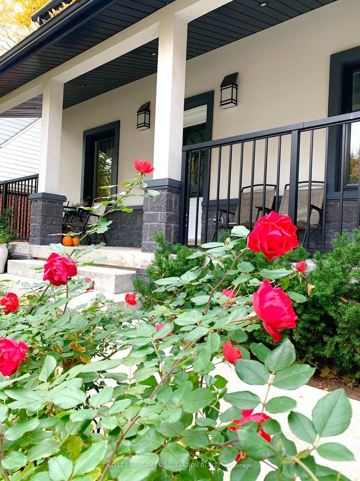 Photo 3 at 999 Henley Road W, Lakeview, Mississauga