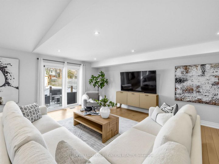 Photo 5 at 999 Henley Road W, Lakeview, Mississauga