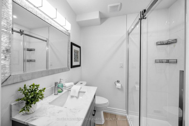 Photo 17 at 999 Henley Road W, Lakeview, Mississauga