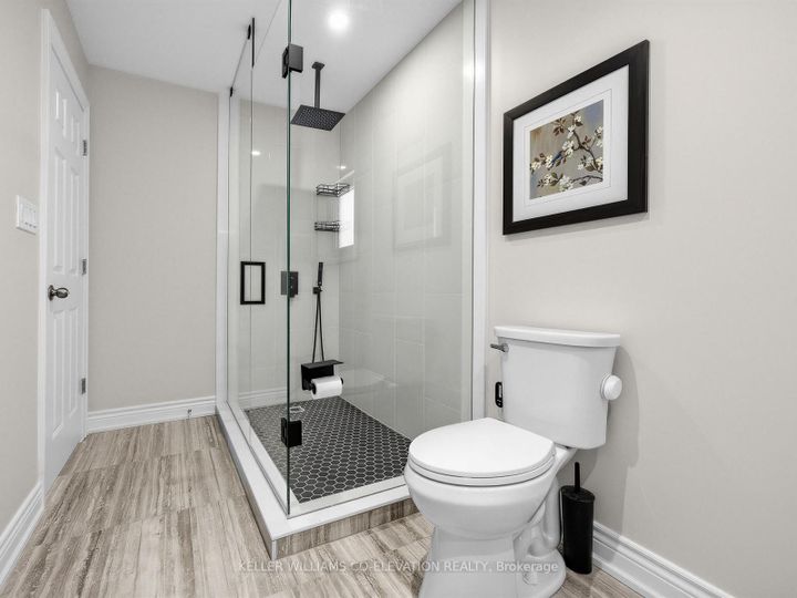 Photo 21 at 999 Henley Road W, Lakeview, Mississauga