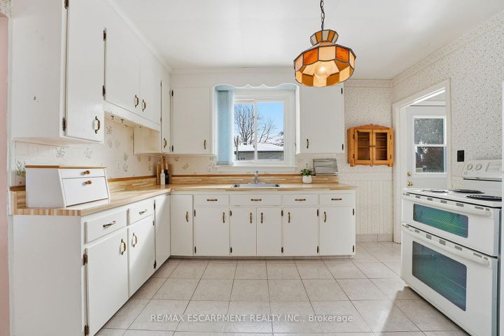 Photo 9 at 42 Gilbert Avenue, Ancaster, Hamilton