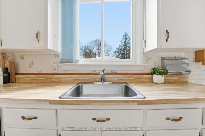 Photo 11 at 42 Gilbert Avenue, Ancaster, Hamilton