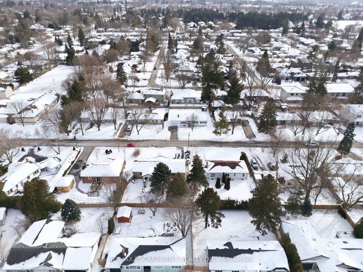 Photo 23 at 42 Gilbert Avenue, Ancaster, Hamilton