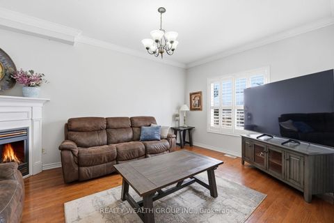 Photo 13 at 84 Bayview Avenue, Keswick South, Georgina