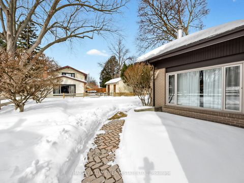 Photo 33 at 12 Ladysbridge Drive, Morningside, Toronto