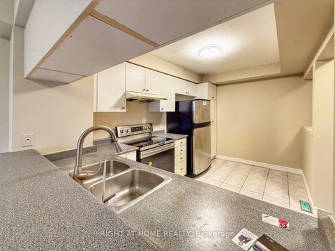 Photo 5 at 30A - 81 Northern Heights Drive, Langstaff, Richmond Hill