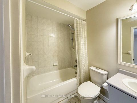 Photo 17 at 30A - 81 Northern Heights Drive, Langstaff, Richmond Hill