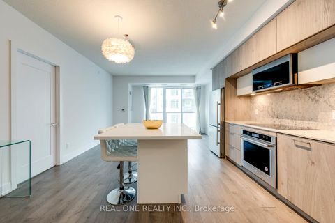 Photo 10 at 351 - 25 Adra Grado Way, Bayview Village, Toronto