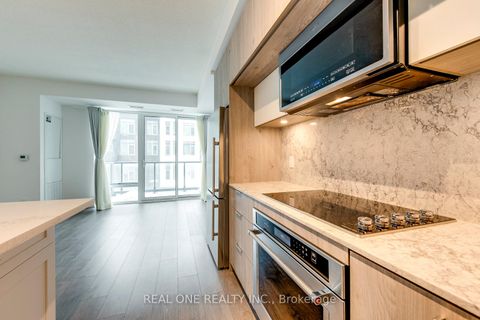 Photo 11 at 351 - 25 Adra Grado Way, Bayview Village, Toronto