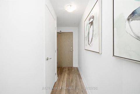 Photo 8 at 805 - 4800 Highway 7, East Woodbridge, Vaughan