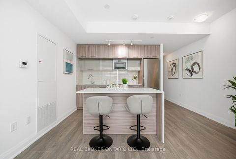 Photo 13 at 805 - 4800 Highway 7, East Woodbridge, Vaughan