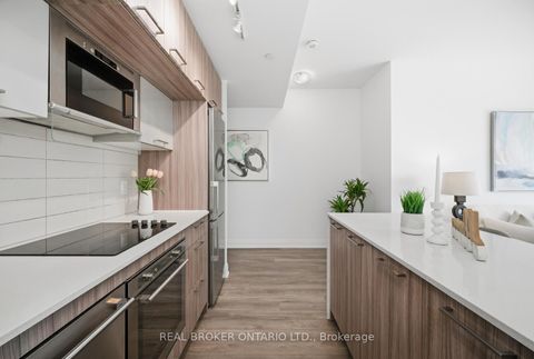 Photo 17 at 805 - 4800 Highway 7, East Woodbridge, Vaughan