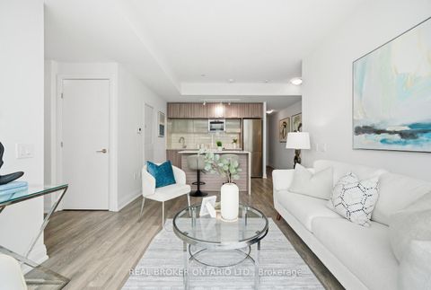 Photo 24 at 805 - 4800 Highway 7, East Woodbridge, Vaughan