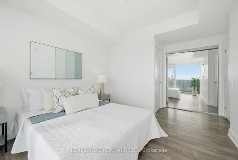 Photo 31 at 805 - 4800 Highway 7, East Woodbridge, Vaughan