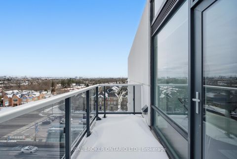 Photo 38 at 805 - 4800 Highway 7, East Woodbridge, Vaughan