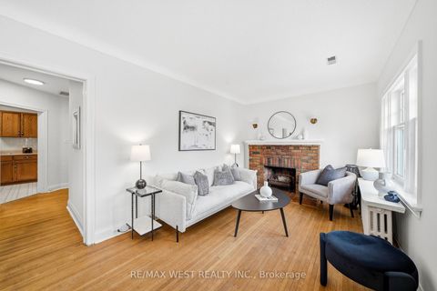 Photo 2 at 66 South Kingsway, Swansea, Toronto