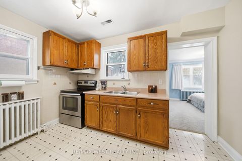 Photo 5 at 66 South Kingsway, Swansea, Toronto