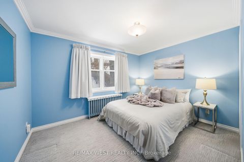 Photo 9 at 66 South Kingsway, Swansea, Toronto