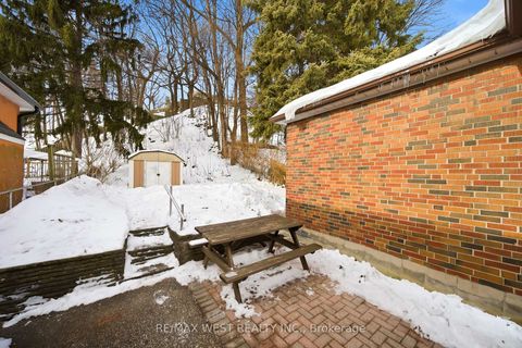 Photo 10 at 66 South Kingsway, Swansea, Toronto