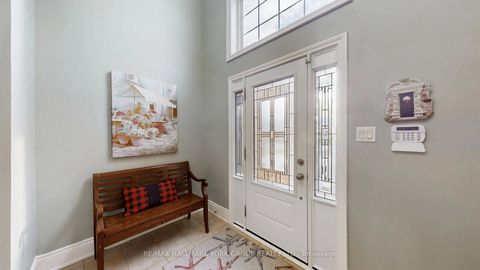 Photo 4 at 1035 Northern Prospect Crescent, Wyndham, Newmarket