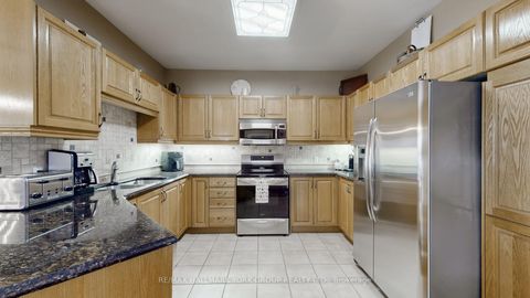 Photo 9 at 1035 Northern Prospect Crescent, Wyndham, Newmarket