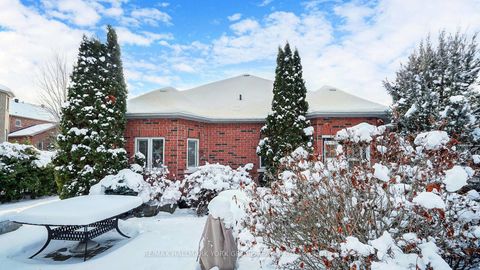 Photo 33 at 1035 Northern Prospect Crescent, Wyndham, Newmarket