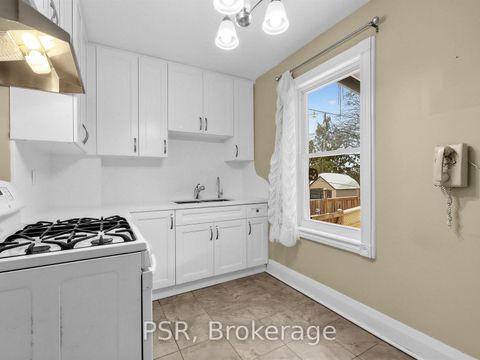 Photo 10 at 459 Manor Road E, Mount Pleasant East, Toronto