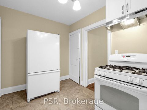 Photo 11 at 459 Manor Road E, Mount Pleasant East, Toronto