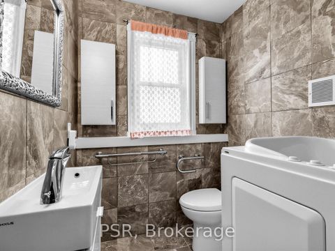 Photo 14 at 459 Manor Road E, Mount Pleasant East, Toronto