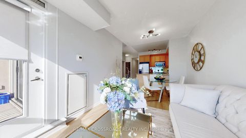 Photo 5 at 927 - 628 Fleet Street, Niagara, Toronto