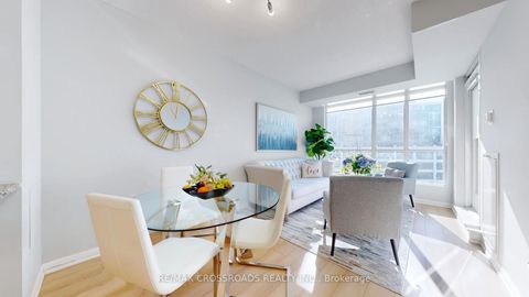 Photo 6 at 927 - 628 Fleet Street, Niagara, Toronto