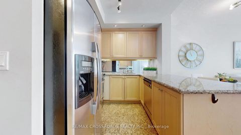 Photo 9 at 927 - 628 Fleet Street, Niagara, Toronto