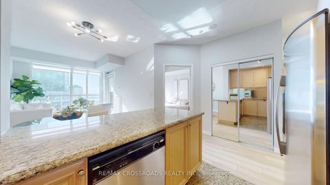 Photo 11 at 927 - 628 Fleet Street, Niagara, Toronto