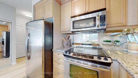 Photo 12 at 927 - 628 Fleet Street, Niagara, Toronto