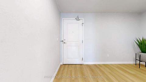 Photo 21 at 927 - 628 Fleet Street, Niagara, Toronto