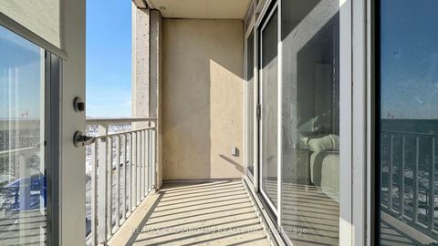 Photo 22 at 927 - 628 Fleet Street, Niagara, Toronto