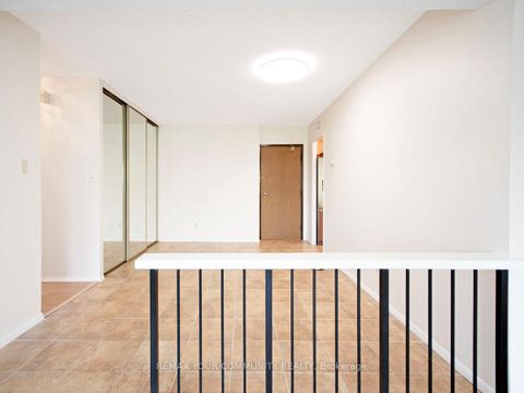 Photo 3 at 309 - 70 Baif Boulevard, North Richvale, Richmond Hill