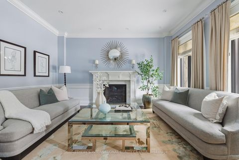 Photo 2 at 4 Ridgefield Road, York Mills, Toronto