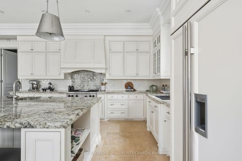 Photo 8 at 4 Ridgefield Road, York Mills, Toronto