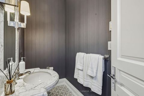 Photo 16 at 4 Ridgefield Road, York Mills, Toronto