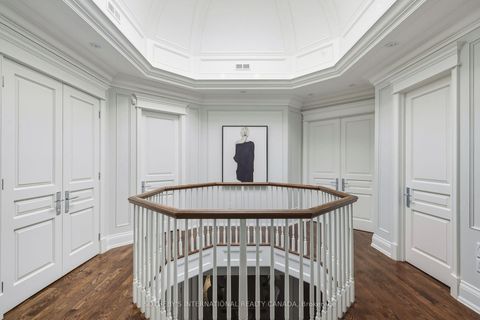 Photo 19 at 4 Ridgefield Road, York Mills, Toronto