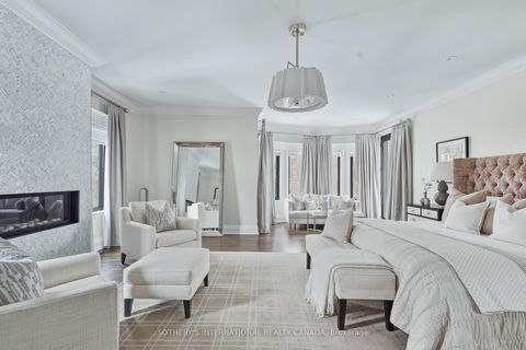 Photo 22 at 4 Ridgefield Road, York Mills, Toronto