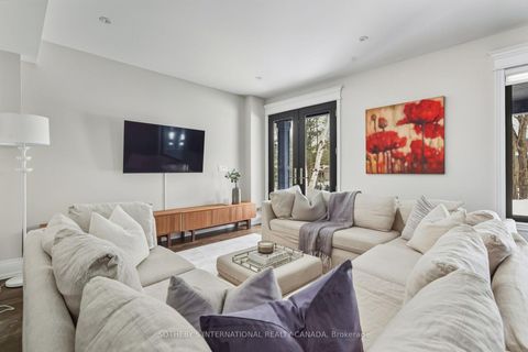 Photo 34 at 4 Ridgefield Road, York Mills, Toronto