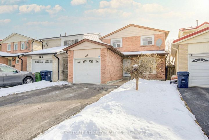 Photo 1 at 107 Autumn Glen Circle, Clairville, Toronto
