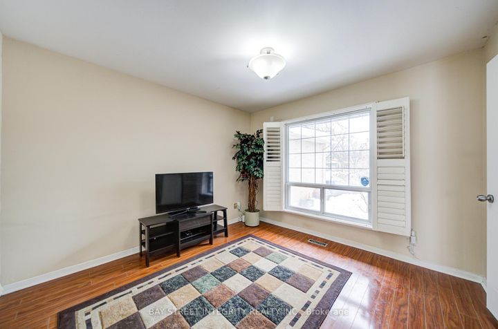 Photo 3 at 107 Autumn Glen Circle, Clairville, Toronto