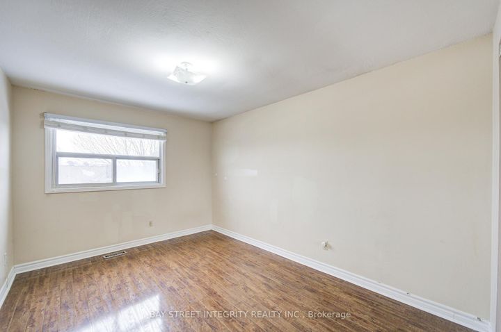 Photo 22 at 107 Autumn Glen Circle, Clairville, Toronto